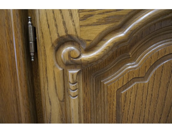 WITRYNA Z KOMODĄ DĘBOWA PODŚWIETLANA SZER. 168 CM