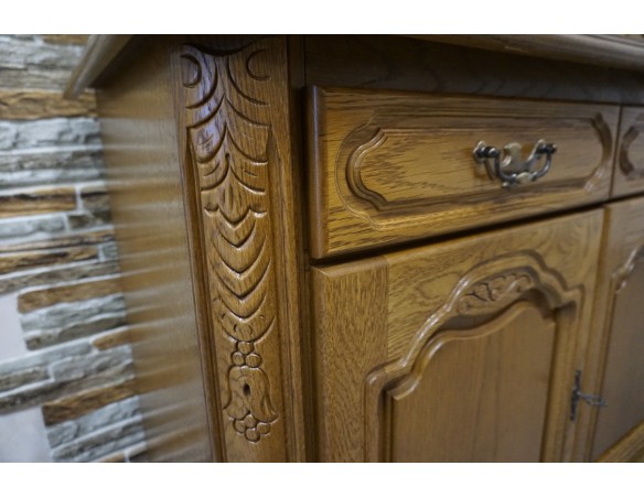 WITRYNA Z KOMODĄ DĘBOWA PODŚWIETLANA SZER. 156 CM