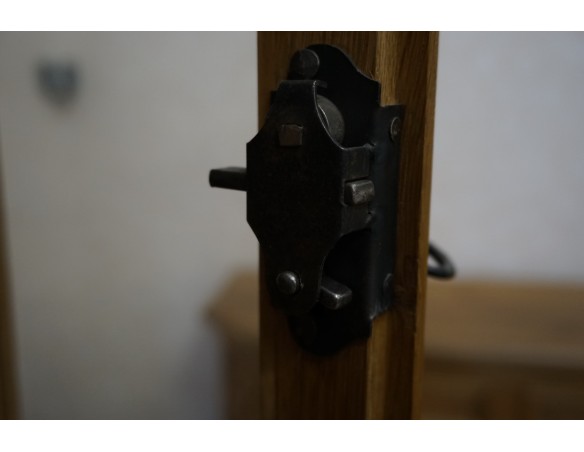 WITRYNA Z KOMODĄ LITY DĄB SZER. 134 CM