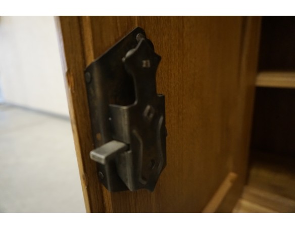 WITRYNA Z KOMODĄ LITY DĄB SZER. 134 CM