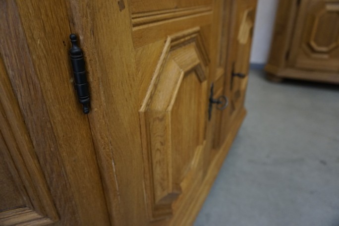 WITRYNA Z KOMODĄ LITY DĄB SZER. 134 CM