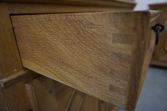 WITRYNA Z KOMODĄ LITY DĄB SZER. 134 CM