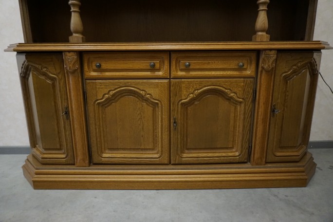 WITRYNA Z KOMODĄ DĘBOWA PODŚWIETLANA SZER. 187 CM