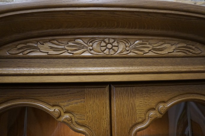 WITRYNA Z KOMODĄ DĘBOWA PODŚWIETLANA SZER. 187 CM