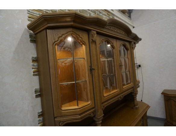 WITRYNA Z KOMODĄ DĘBOWA PODŚWIETLANA SZER. 187 CM