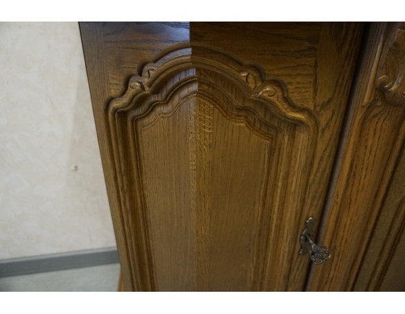 WITRYNA Z KOMODĄ DĘBOWA PODŚWIETLANA SZER. 187 CM