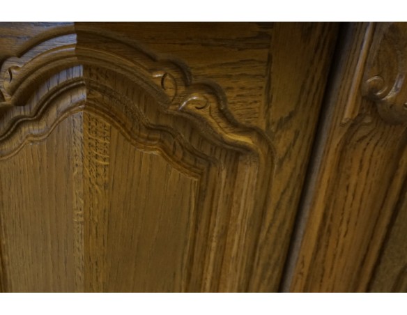 WITRYNA Z KOMODĄ DĘBOWA PODŚWIETLANA SZER. 187 CM