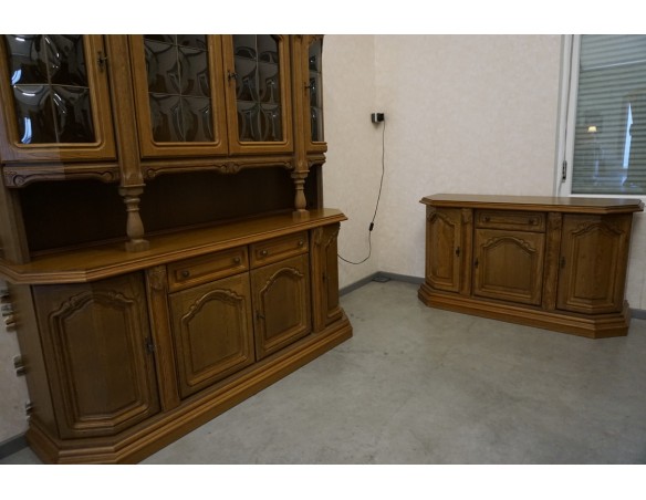 WITRYNA Z KOMODĄ DĘBOWA PODŚWIETLANA SZER. 187 CM