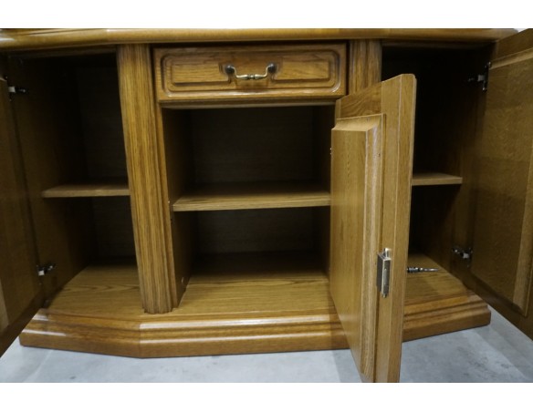 WITRYNA Z KOMODĄ DĘBOWA PODŚWIETLANA SZER. 130 CM