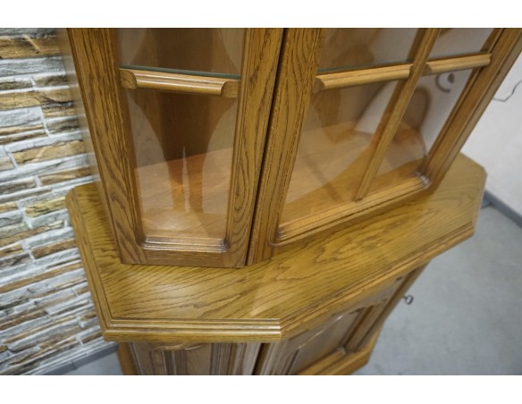 WITRYNA Z KOMODĄ DĘBOWA PODŚWIETLANA SZER. 115 CM