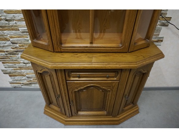 WITRYNA Z KOMODĄ DĘBOWA PODŚWIETLANA SZER. 115 CM