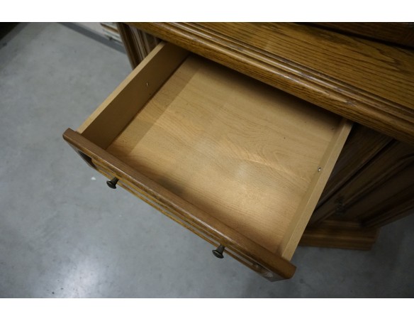 WITRYNA Z KOMODĄ DĘBOWA PODŚWIETLANA SZER. 115 CM