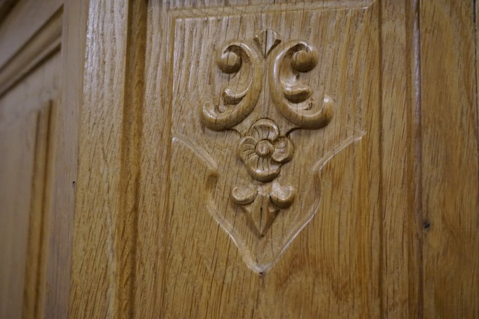 WITRYNA Z KOMODĄ LITY DĄB Z LITEGO DĘBU SZER....