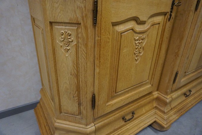 WITRYNA Z KOMODĄ LITY DĄB Z LITEGO DĘBU SZER....