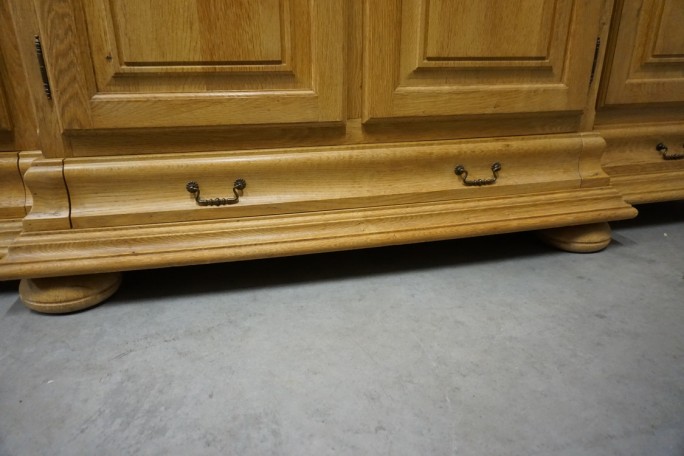 WITRYNA Z KOMODĄ LITY DĄB Z LITEGO DĘBU SZER....