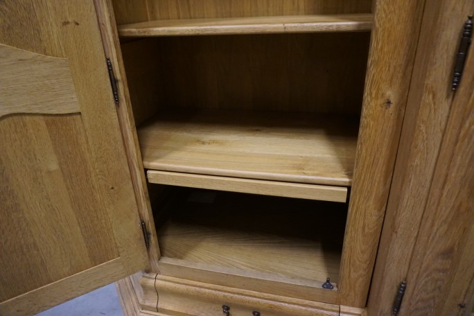 WITRYNA Z KOMODĄ LITY DĄB Z LITEGO DĘBU SZER....