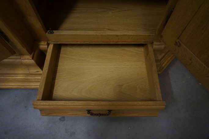 WITRYNA Z KOMODĄ LITY DĄB Z LITEGO DĘBU SZER....