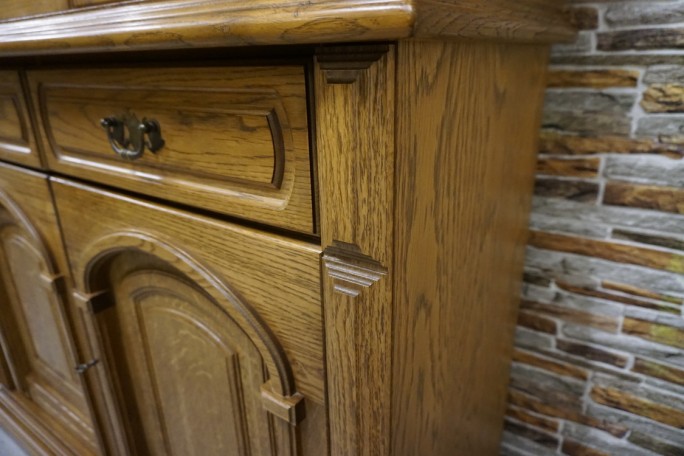 WITRYNA Z KOMODĄ DĘBOWA CIEMNA SZER. 120 CM