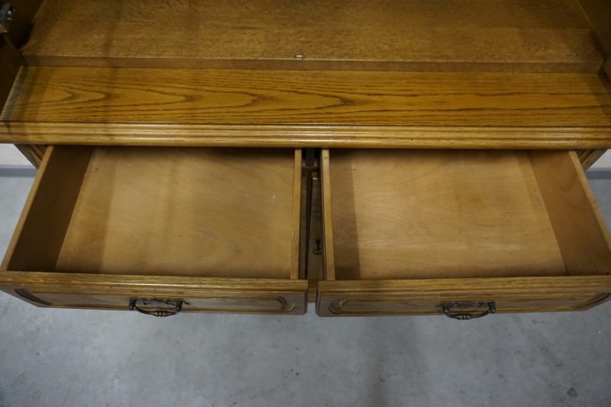 WITRYNA Z KOMODĄ DĘBOWA CIEMNA SZER. 120 CM