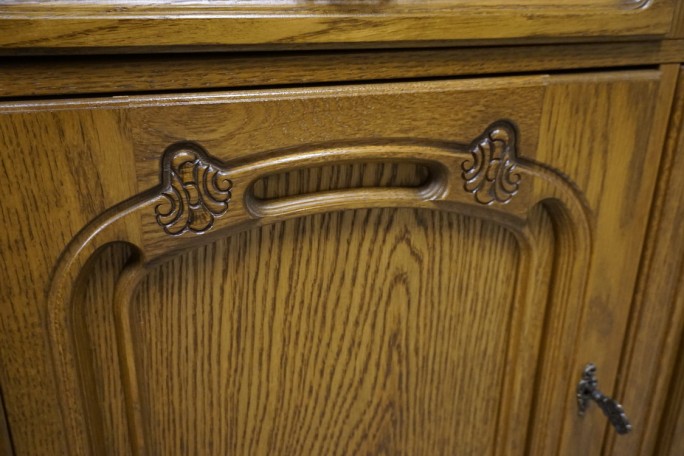 KOMODA DĘBOWA 3 DRZWIOWA SZER. 164 CM