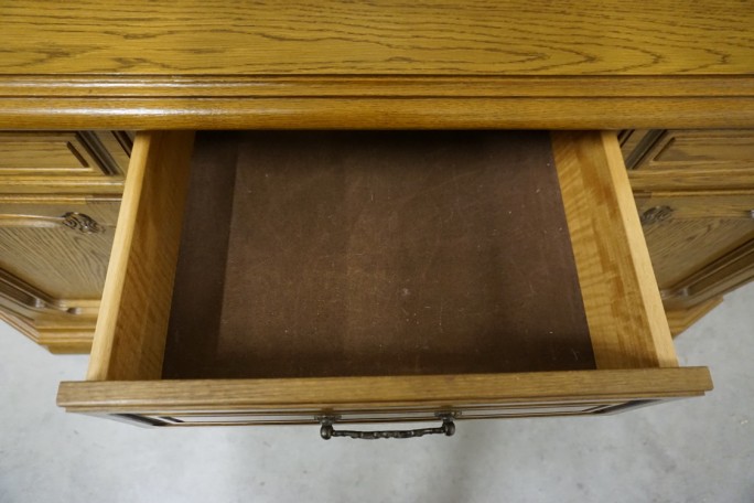 KOMODA DĘBOWA 3 DRZWIOWA SZER. 164 CM