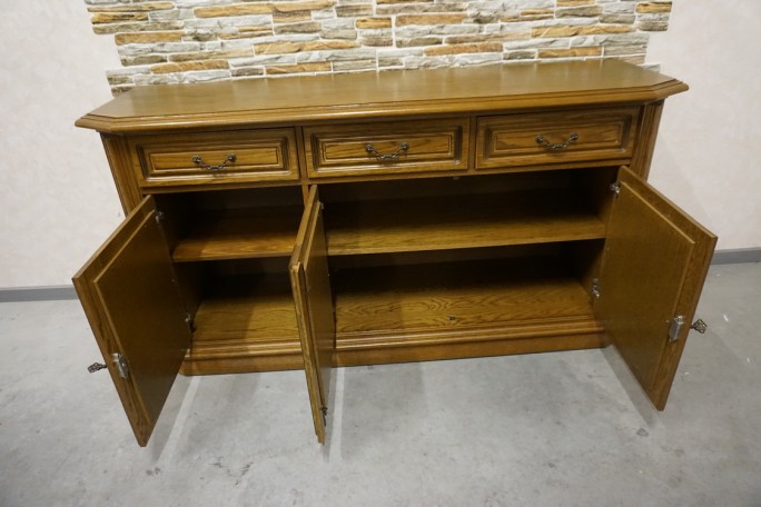 KOMODA DĘBOWA 3 DRZWIOWA SZER. 164 CM