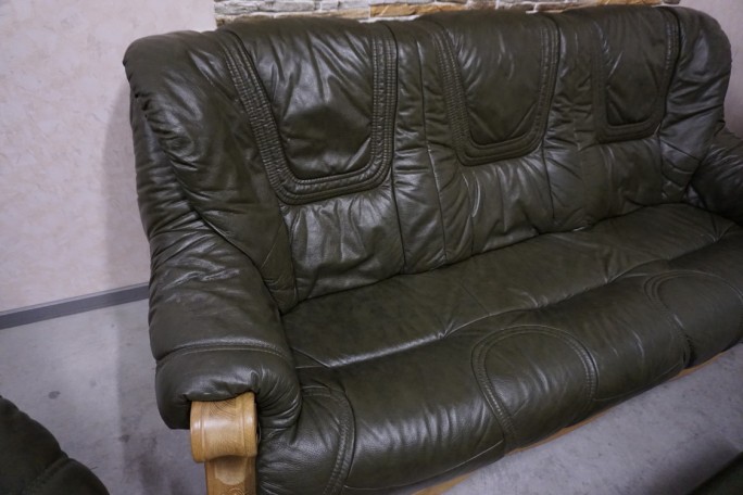 ZESTAW SKÓRA NATURALNA NA STELAŻU DĘBOWYM...