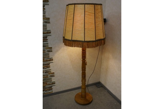 LAMPA STOJĄCA DĘBOWA ZE STYLOWYM DUŻYM ABAŻUREM...