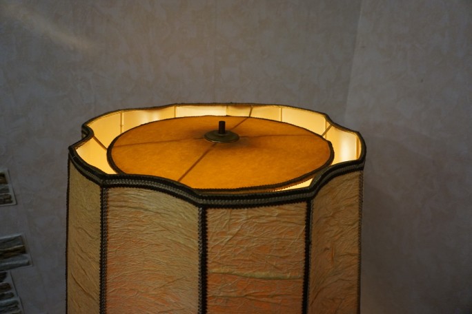 LAMPA STOJĄCA DĘBOWA ZE STYLOWYM DUŻYM ABAŻUREM...