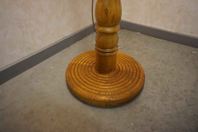 LAMPA STOJĄCA DĘBOWA ZE STYLOWYM DUŻYM ABAŻUREM...