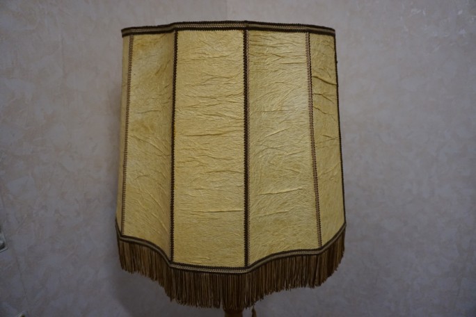 LAMPA STOJĄCA DĘBOWA ZE STYLOWYM DUŻYM ABAŻUREM...