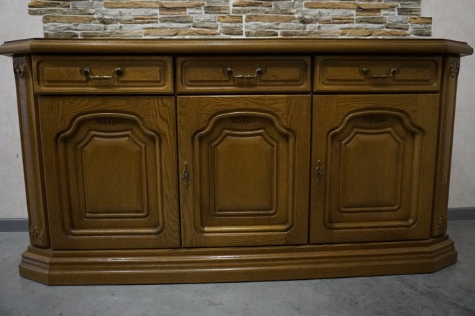 KOMODA DĘBOWA 3 DRZWIOWA SZER. 158 CM