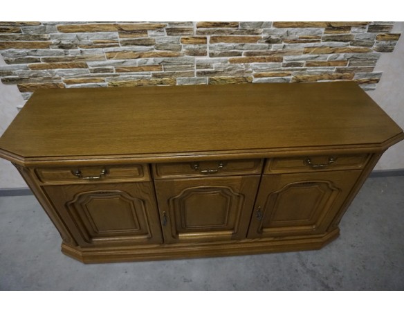 KOMODA DĘBOWA 3 DRZWIOWA SZER. 158 CM