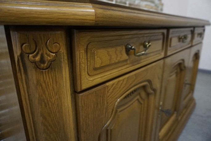 KOMODA DĘBOWA 3 DRZWIOWA SZER. 158 CM