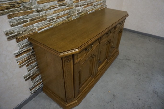 KOMODA DĘBOWA 3 DRZWIOWA SZER. 158 CM