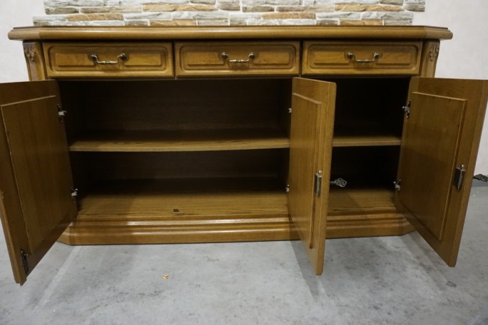 KOMODA DĘBOWA 3 DRZWIOWA SZER. 158 CM