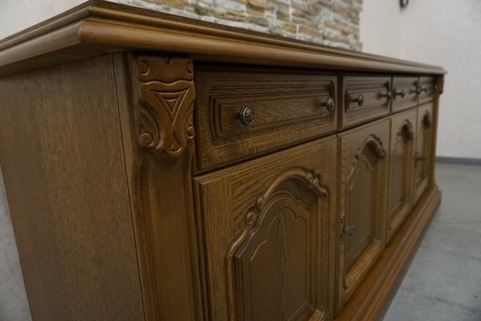 KOMODA DĘBOWA 4 DRZWIOWA SZER. 208 CM