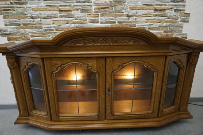 WITRYNA WISZĄCA DĘBOWA SZER. 167 CM