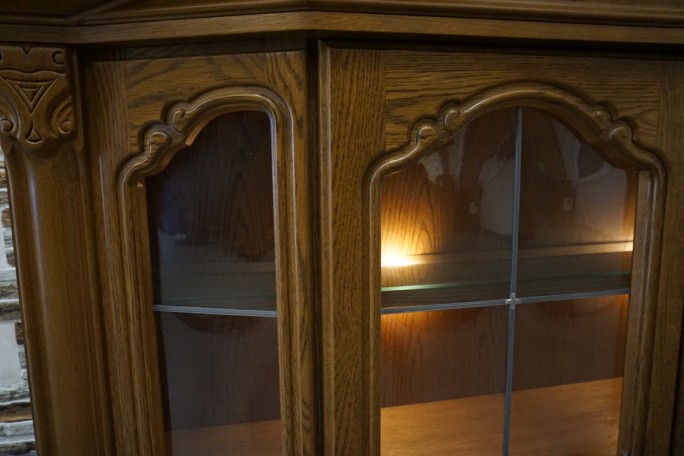 WITRYNA WISZĄCA DĘBOWA SZER. 167 CM