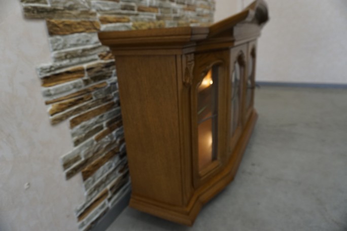 WITRYNA WISZĄCA DĘBOWA SZER. 167 CM