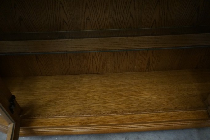 WITRYNA WISZĄCA DĘBOWA SZER. 167 CM