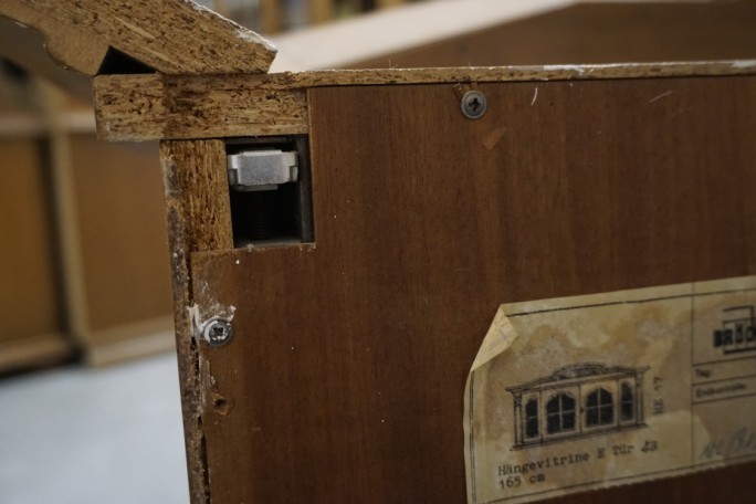 WITRYNA WISZĄCA DĘBOWA SZER. 167 CM