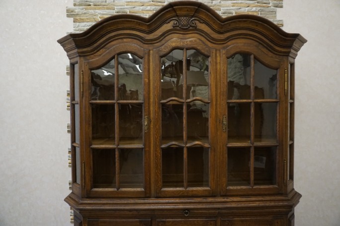 WITRYNA Z KOMODĄ CIEMNY LITY DĄB SZER. 169CM