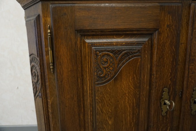 WITRYNA Z KOMODĄ CIEMNY LITY DĄB SZER. 169CM