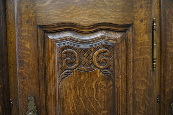 WITRYNA Z KOMODĄ CIEMNY LITY DĄB SZER. 169CM