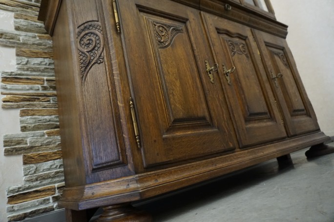 WITRYNA Z KOMODĄ CIEMNY LITY DĄB SZER. 169CM