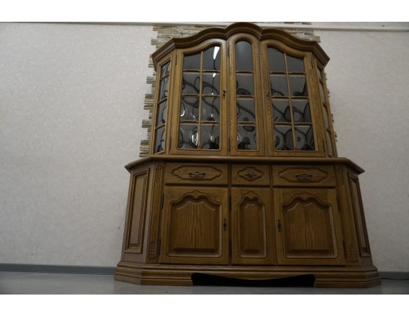 WITRYNA Z KOMODĄ DĘBOWA PODŚWIETLANA SZER. 185 CM