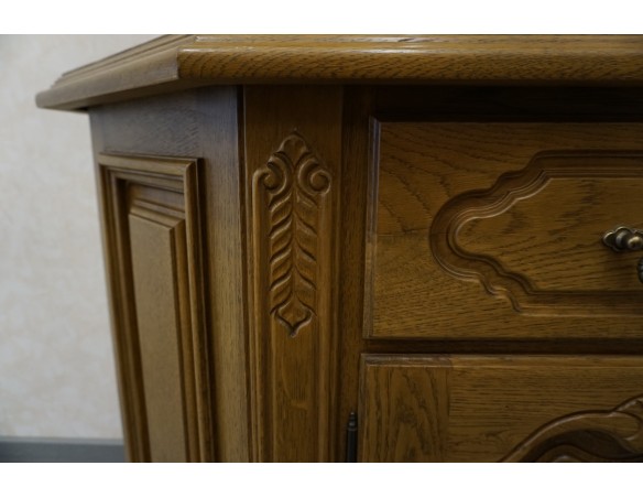 WITRYNA Z KOMODĄ DĘBOWA PODŚWIETLANA SZER. 185 CM