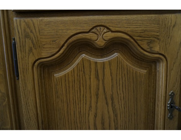 WITRYNA Z KOMODĄ DĘBOWA PODŚWIETLANA SZER. 185 CM