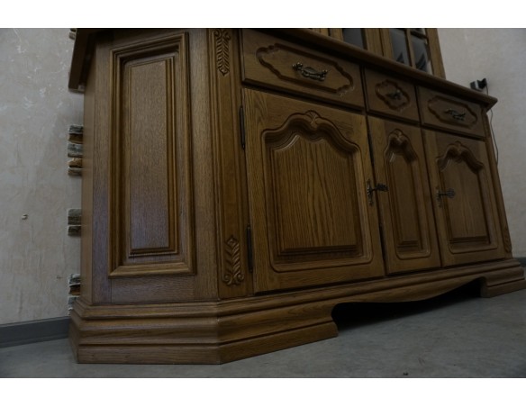 WITRYNA Z KOMODĄ DĘBOWA PODŚWIETLANA SZER. 185 CM